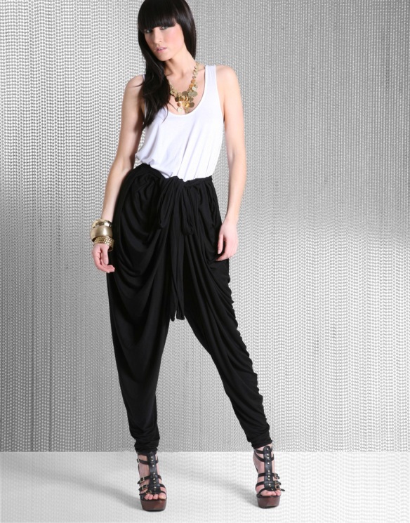Harem-pants-for-women-The-Old-Harem-Pants-as-a-New-Summer-Fashion-Trend-2011